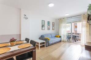 TV - Apartment 'Santa Clotilde' with Balcony, Wi-Fi and Air Conditioning (Lloret de Mar)