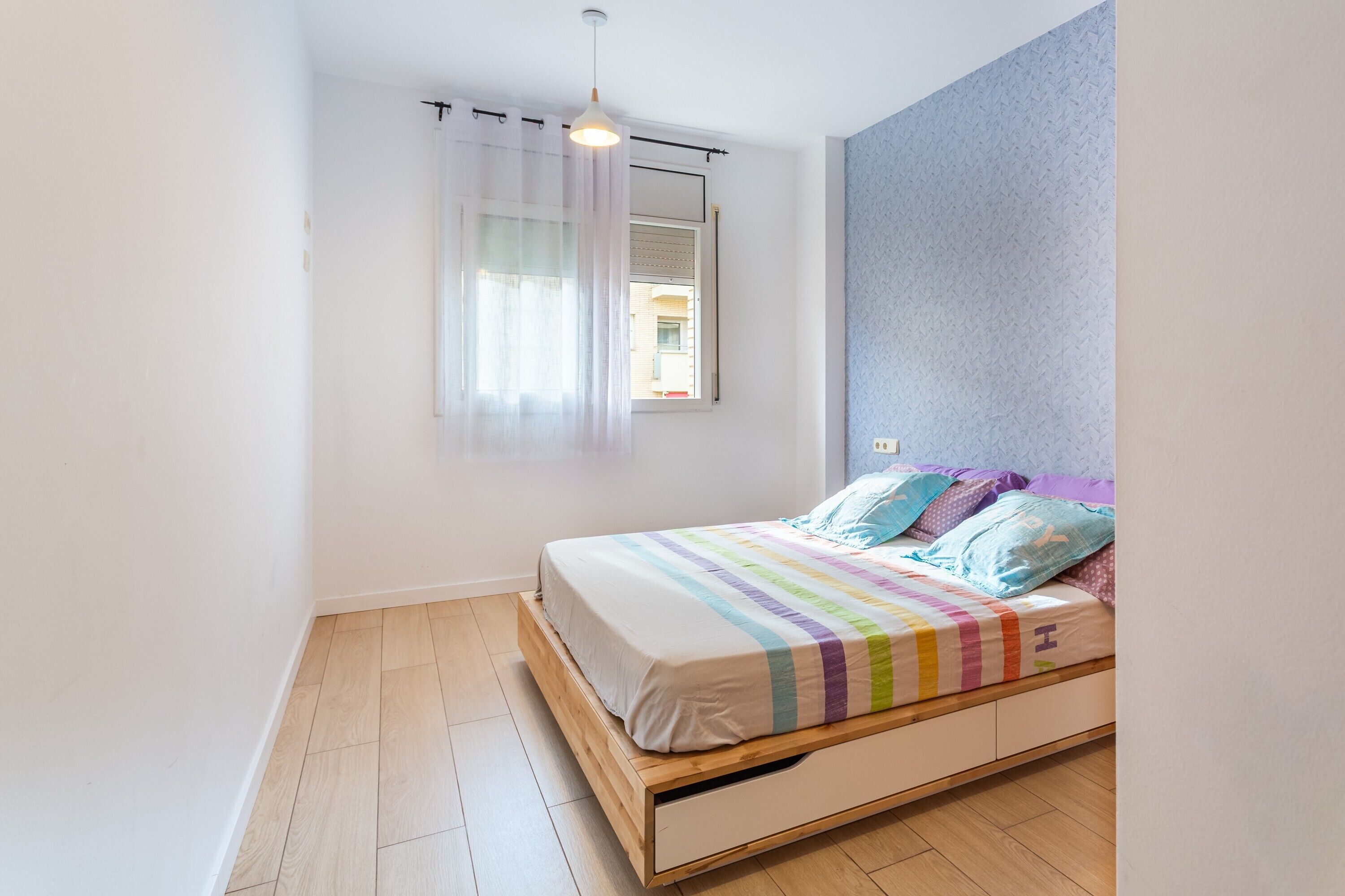 2 slaapkamers, een strijkplank/strijkijzer, wifi, beddengoed