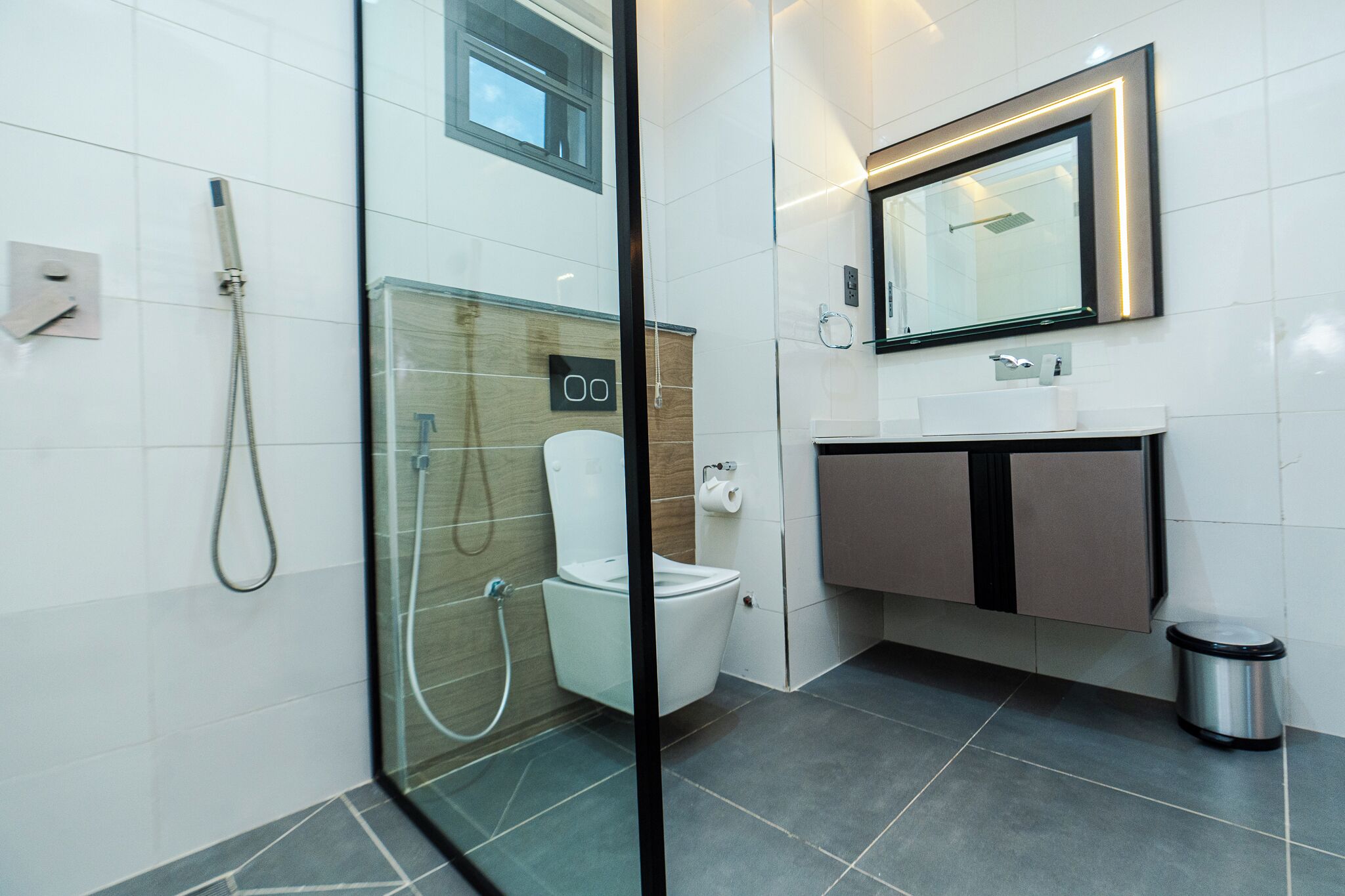 Executive suite | Badkamer | Handdoeken, zeep, shampoo, toiletpapier