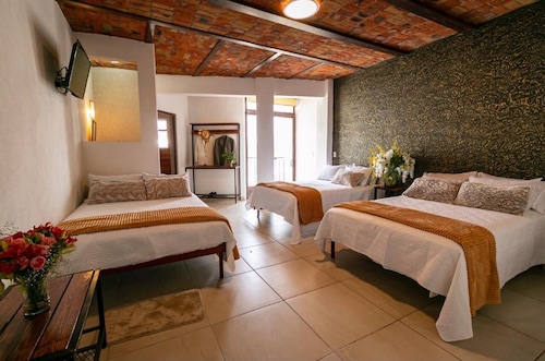 OYO Hotel Casa Zaragoza