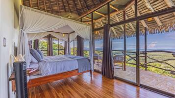 4 bedrooms, in-room safe, free WiFi, bed sheets