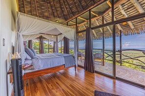 4 bedrooms, in-room safe, free WiFi, bed sheets