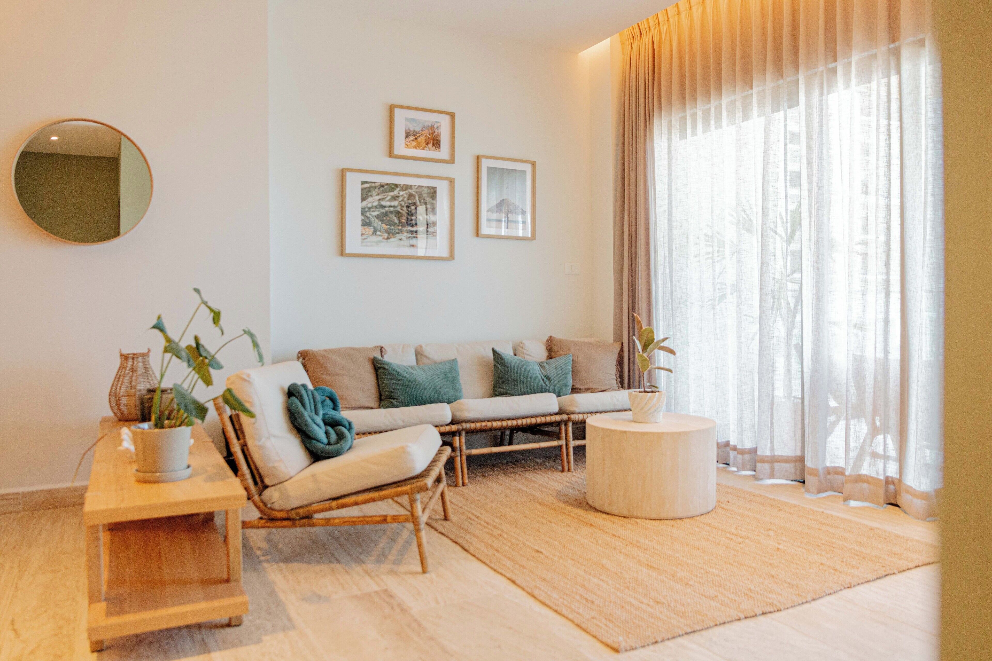 Smart TV, pebolim, mesa de pingue-pongue