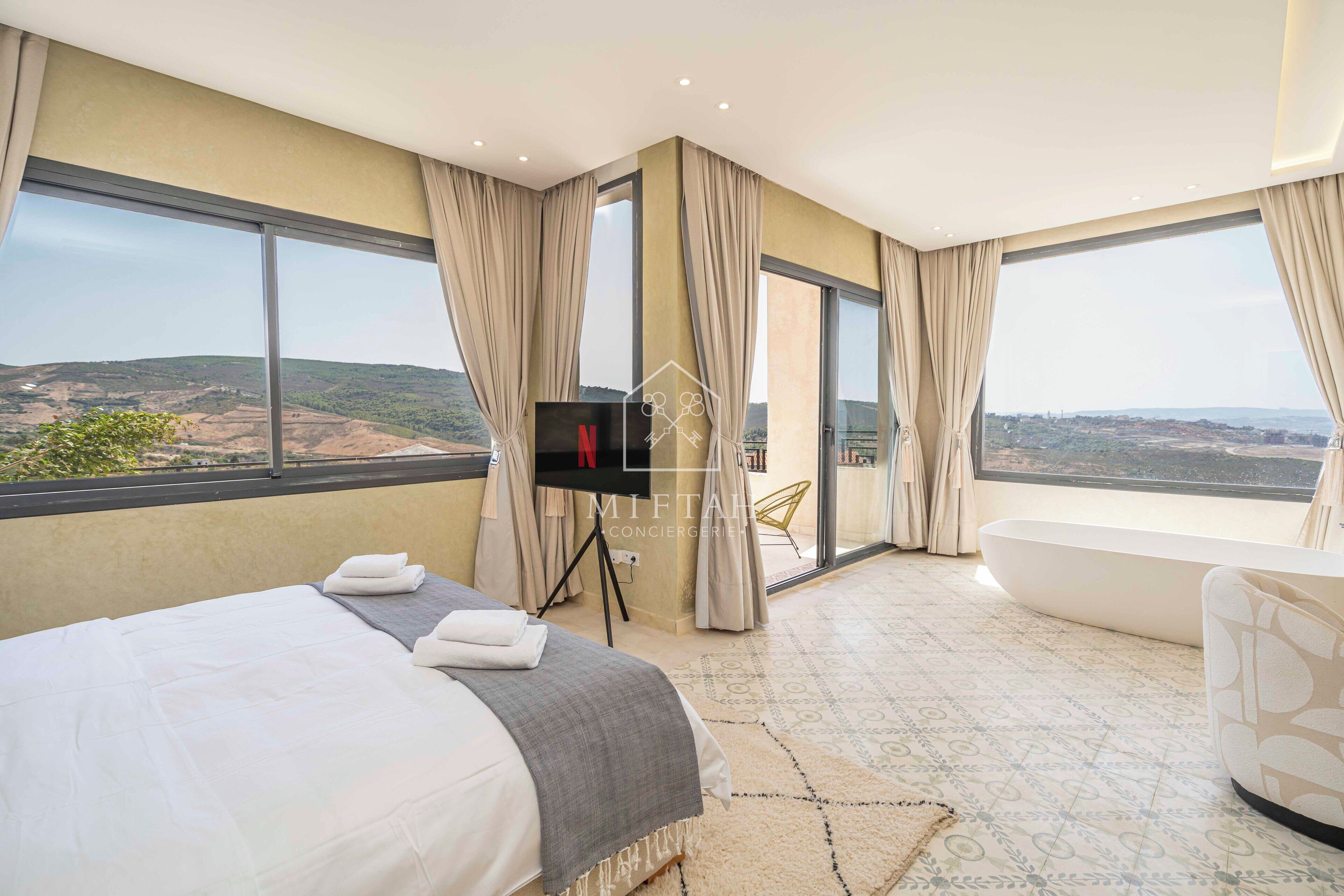 Deluxe Double Room | In-room safe, laptop workspace, blackout curtains, free WiFi