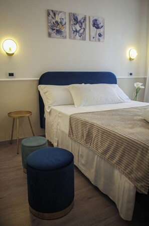 Camera Matrimoniale Standard, Letto alla Francese, Vista Città | 客房內保險箱、書桌、筆電工作空間、免費無線上網
