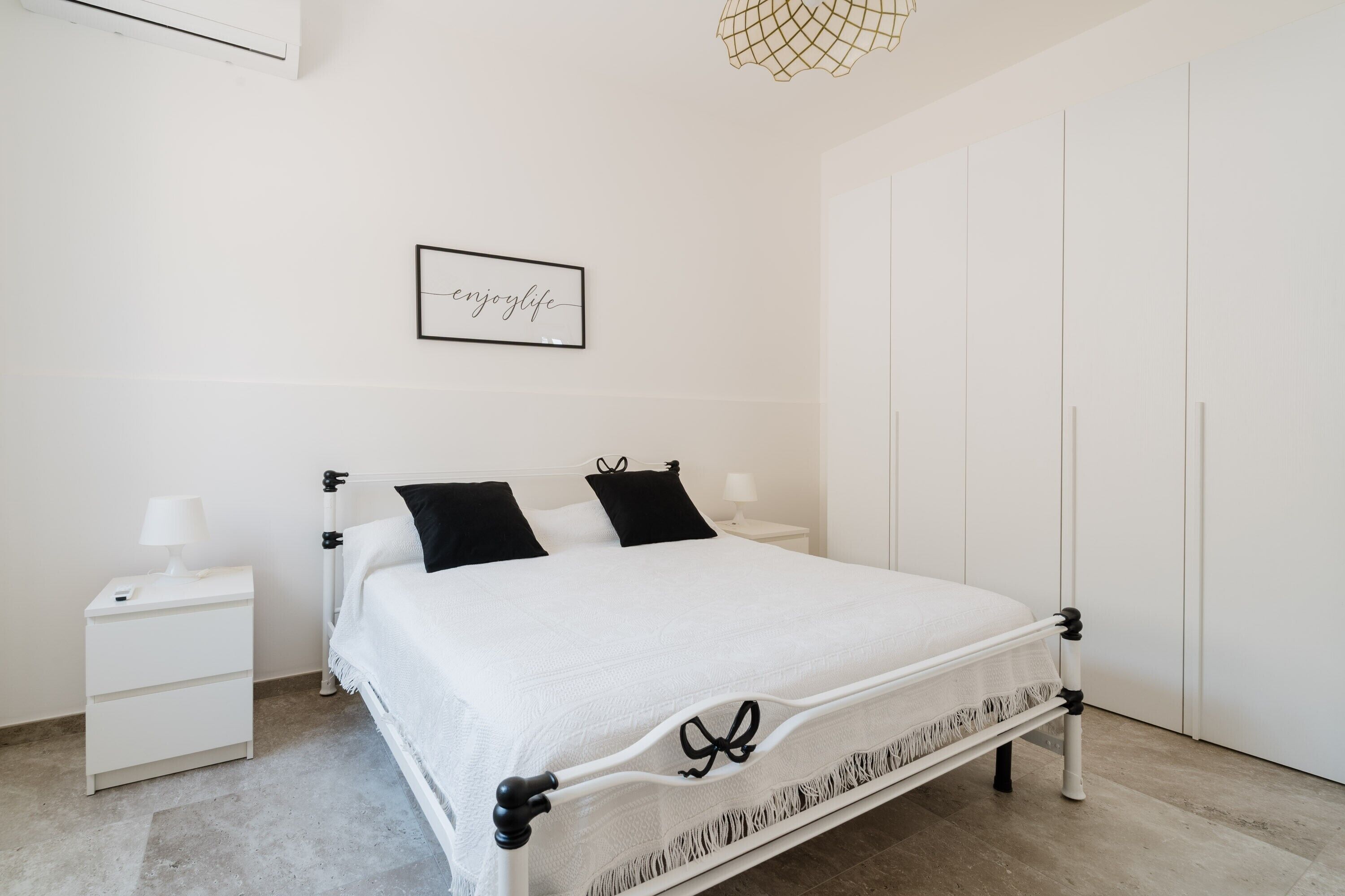 3 chambres, fer et planche à repasser, Wi-Fi, draps fournis