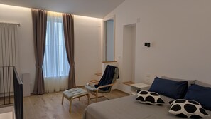 1 camera, Wi-Fi, lenzuola