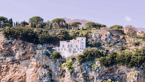 Exterior - RAVELLO RETREAT - Six Bedroom Villa, Sleeps 12 (Ravello)