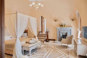 WiFi, bed sheets - RAVELLO RETREAT - Six Bedroom Villa, Sleeps 12 (Ravello)