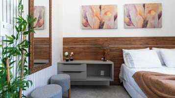 Iron/ironing board, free WiFi