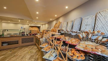 Sudah termasuk sarapan prasmanan setiap hari