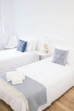 3 bedrooms, iron/ironing board, Internet, bed sheets
