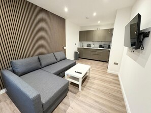 Living area - Fonthill Aparts  (London)