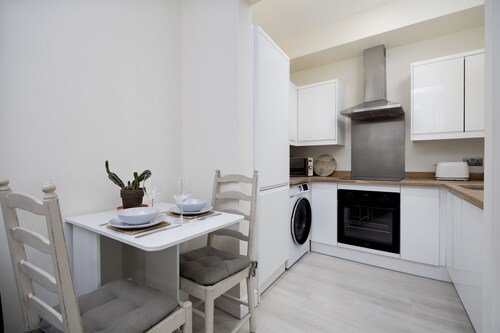 Beautiful Apartment | Lincoln Cathedral | Parking