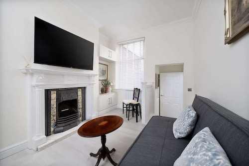 Central Apartment | Lincoln Cathedral | Parking