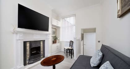 Central Apartment | Lincoln Cathedral | Parking