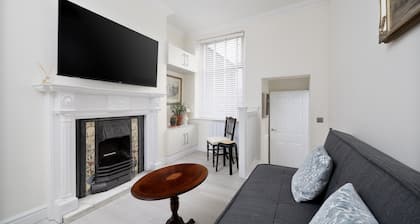 Beautiful Apartment | Lincoln Cathedral | Parking