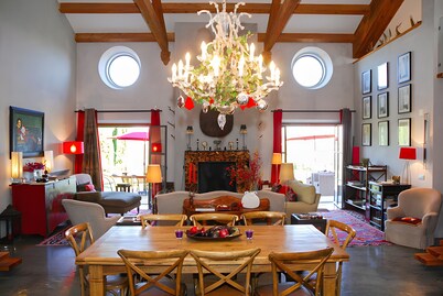 Big Red Barn – Spectacular Villa near Óbidos