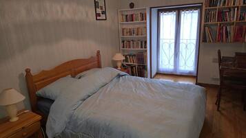 6 chambres, bureau, lit parapluie, Wi-Fi gratuit