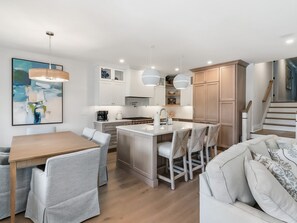 Interior - Luxury 5BR Coastal Duplex / 1 Block to Beach & Boardwalk (Ocean City)