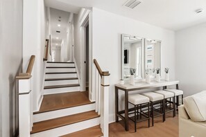 Interior - Luxury 5BR Coastal Duplex / 1 Block to Beach & Boardwalk (Ocean City)