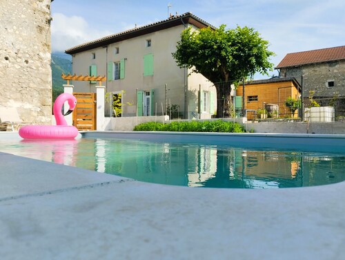 Le Pommier" apartment in farmhouse