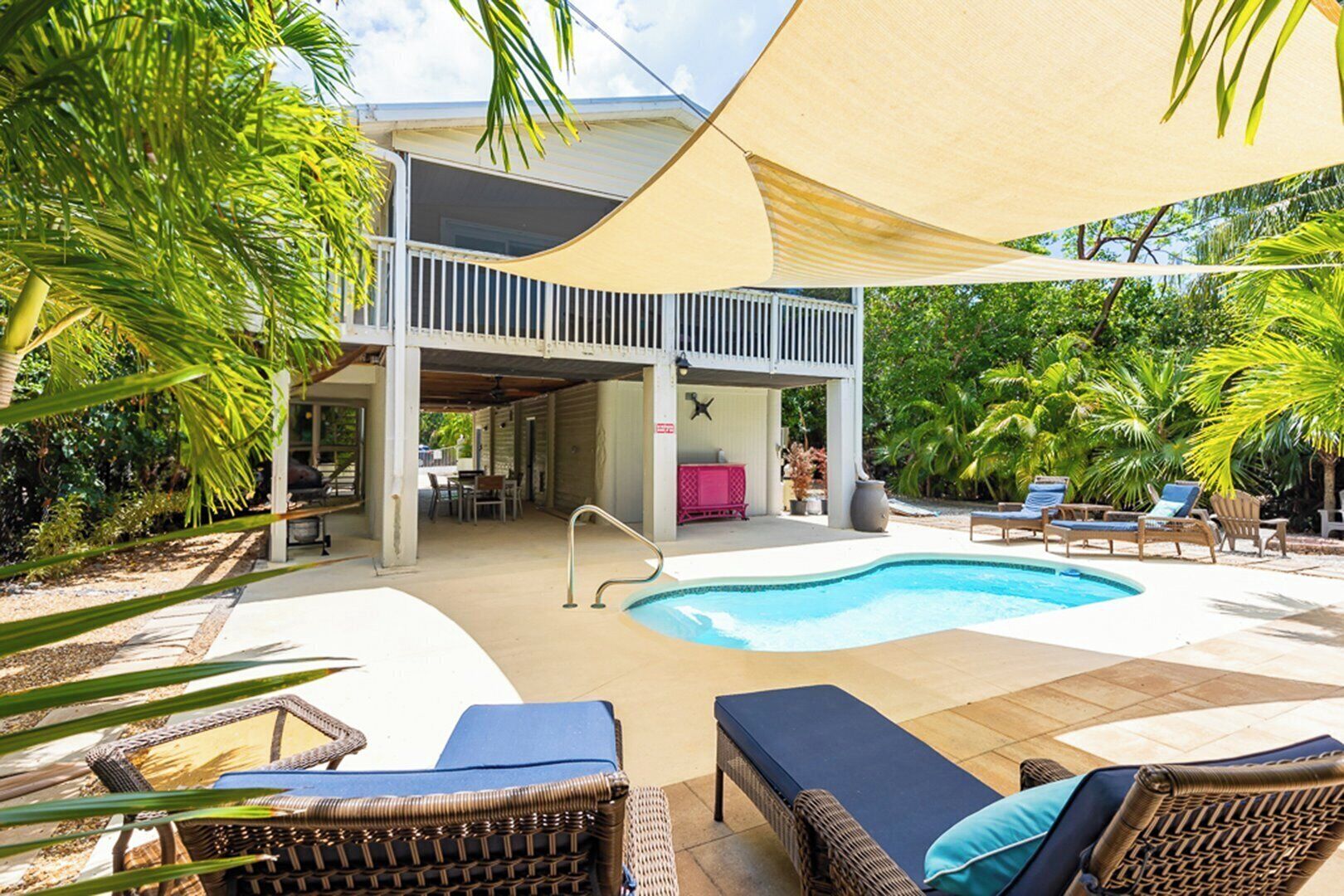 Ulkouima-allas, lämmitetty uima-allas