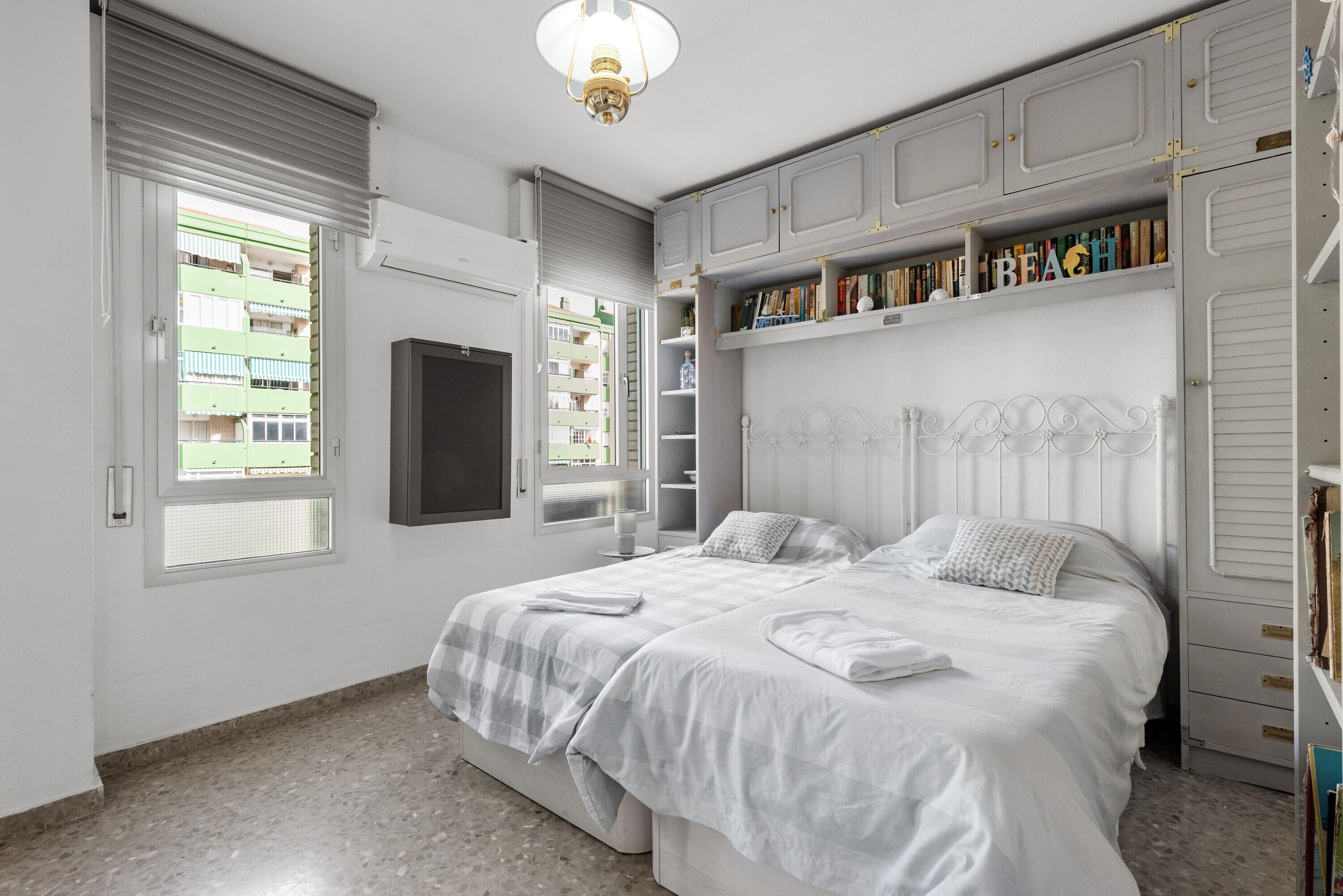 3 chambres, fer et planche à repasser, Wi-Fi, draps fournis