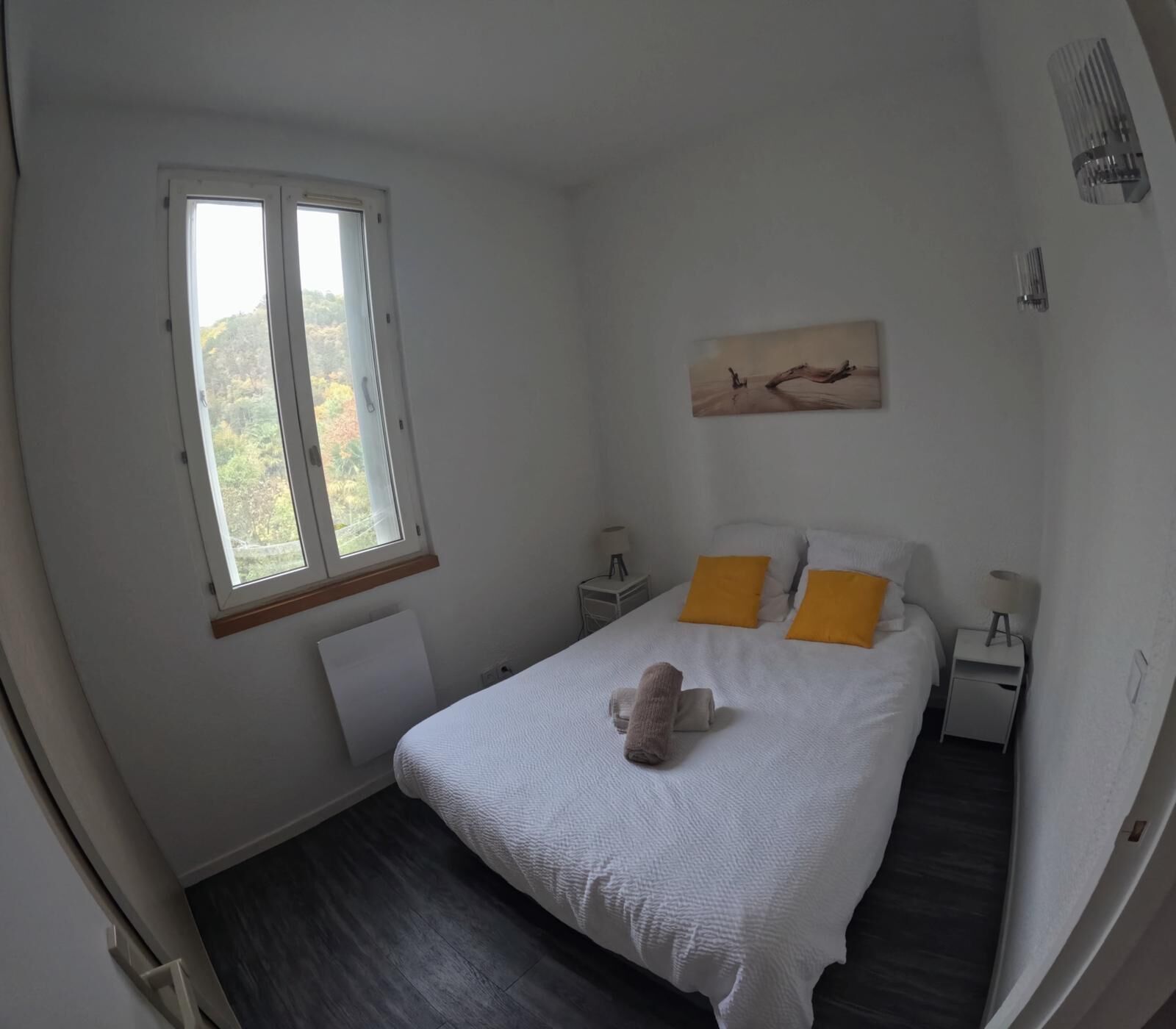 1 chambre, fer et planche à repasser, Wi-Fi, draps fournis