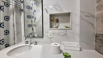 Apartment | Badezimmer
