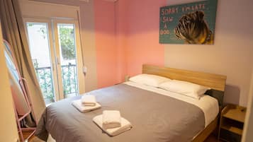 1 quarto, ferros/tábuas de passar roupa, acesso à internet