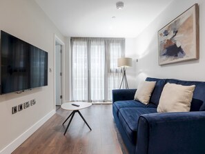 TV - Pass the Keys | Luxury Flat with River Views. 1 Bed. Sleeps 4 (Liverpool)