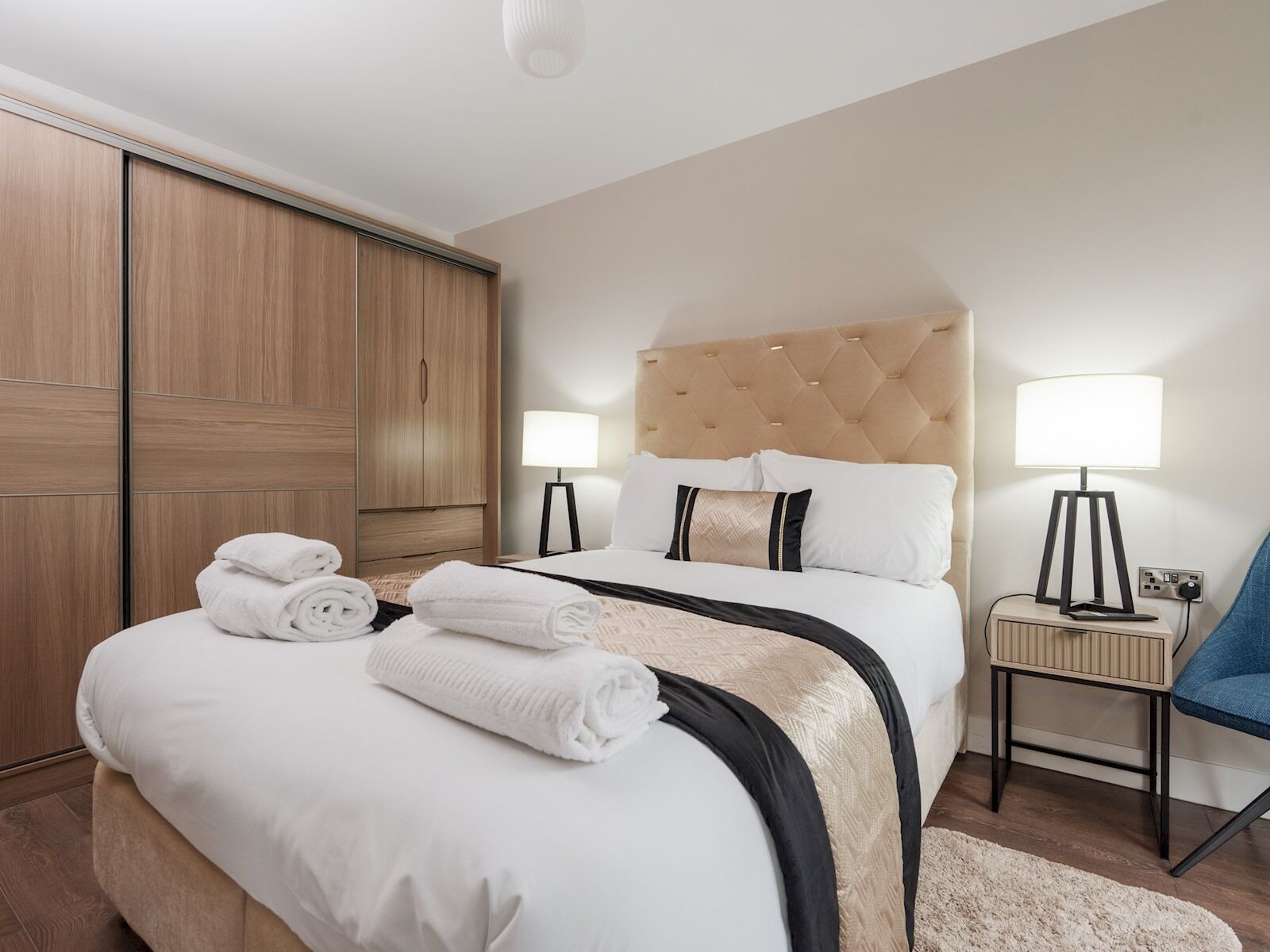 1 chambre, fer et planche à repasser, Wi-Fi gratuit, draps fournis