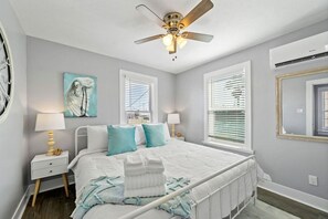 3 عدّة غرف نوم ومكتب ومكواة/لوح كي وسرير سفر