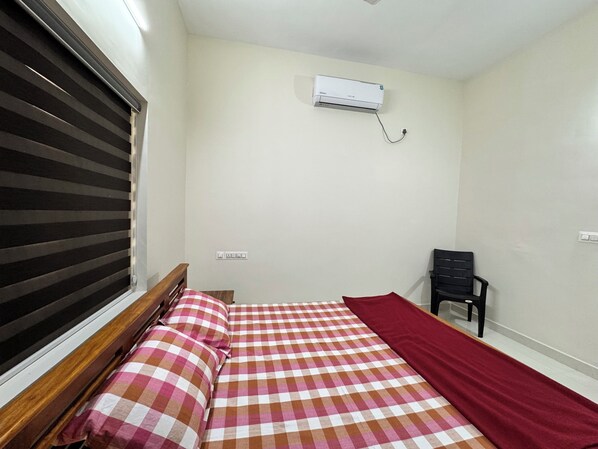 2 makuuhuonetta, silitysrauta/-lauta, Wi-Fi, vuodevaatteet