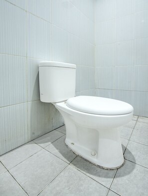 Shower, free toiletries, towels, soap