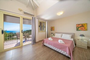 3 عدّة غرف نوم وواي فاي وملاءات أسرّة