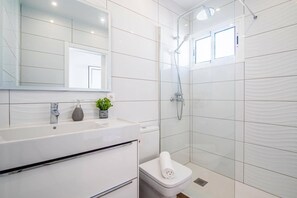 Hair dryer, towels - Villa Via Mare by Villa Plus (Puerto del Carmen)