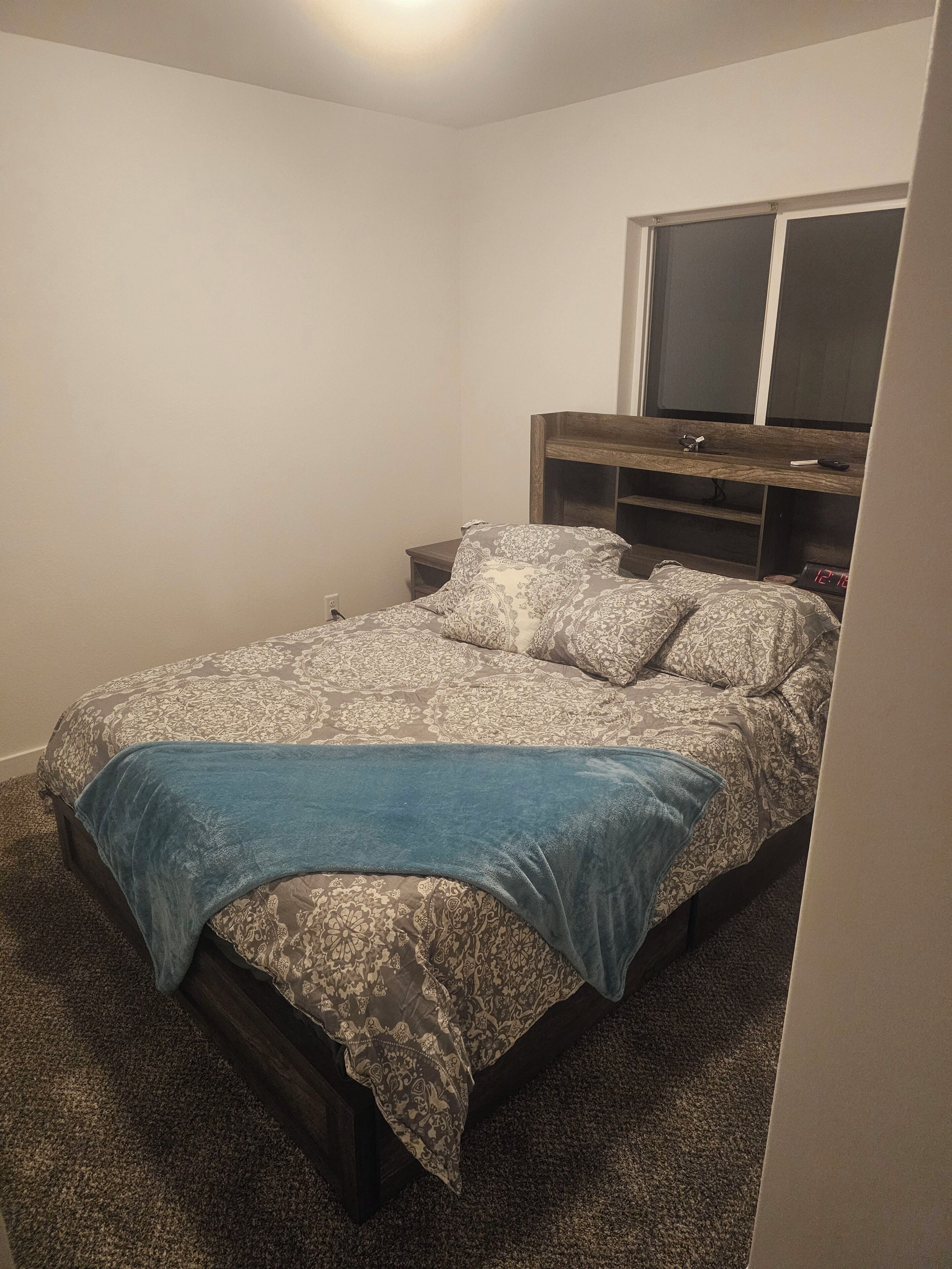 1 多间卧室、熨斗/熨衣板、WiFi、床单