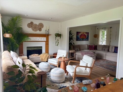 4-bedroom house in amazing Victor with AC/ Comfortable heaven