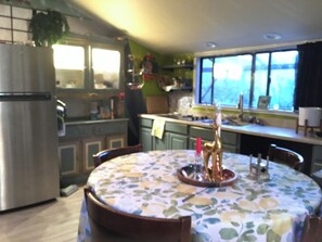 Private kitchen - Quaint 1-bedroom barn in Glencoe for a peaceful getaway. (Glencoe)
