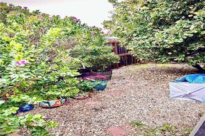 Property grounds - Enchanting 2-bedroom condo in Arroyo Grande (Arroyo Grande)