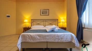 Deluxe-Doppel- oder -Zweibettzimmer, Balkon | Zimmersafe, kostenloses WLAN