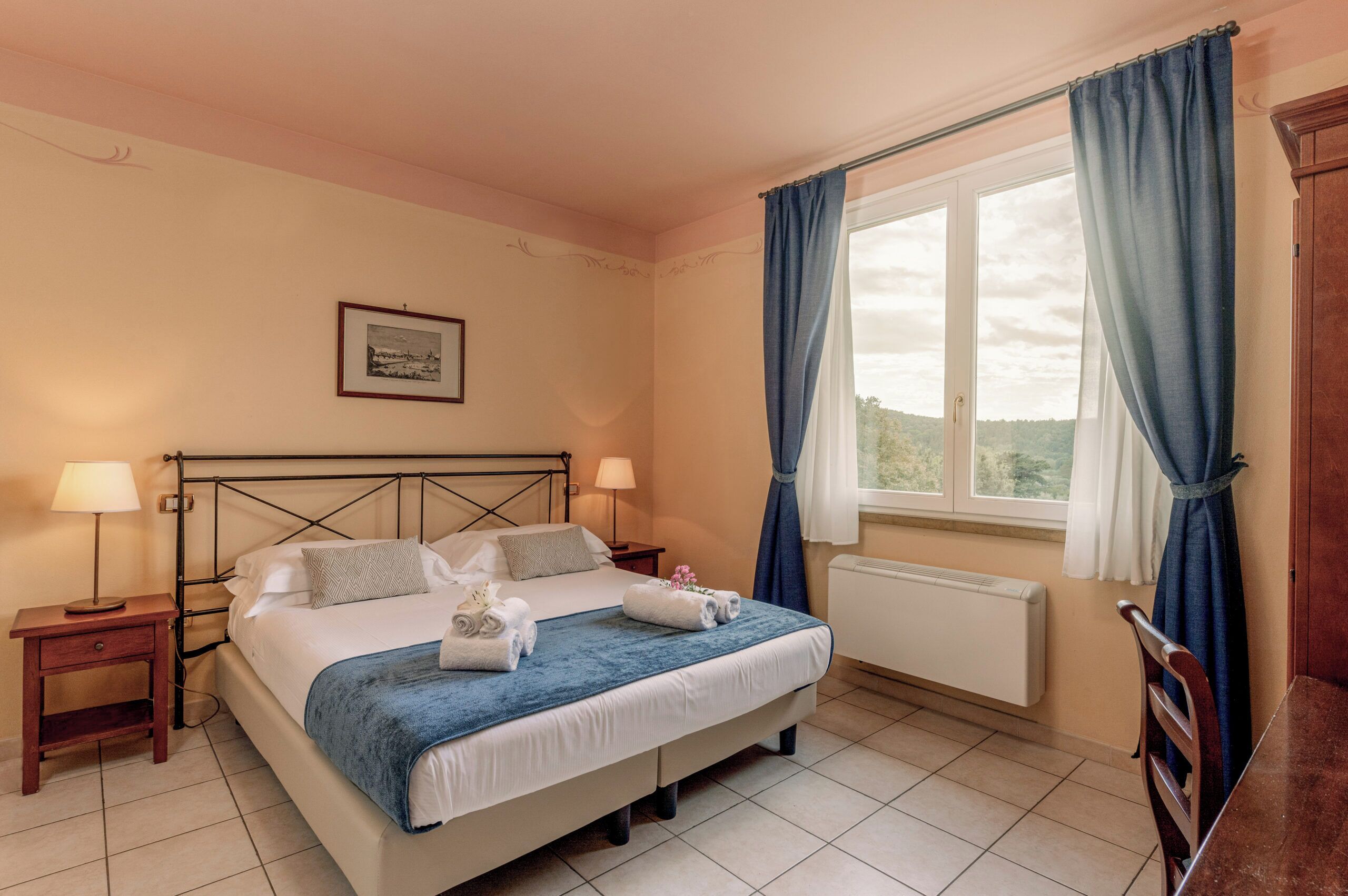 In-room safe, free WiFi