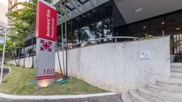 Perincian bahagian luar