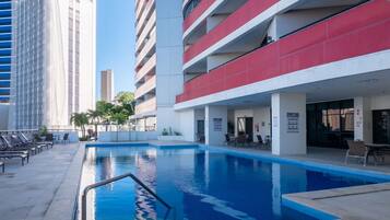 Piscina interna, piscina externa