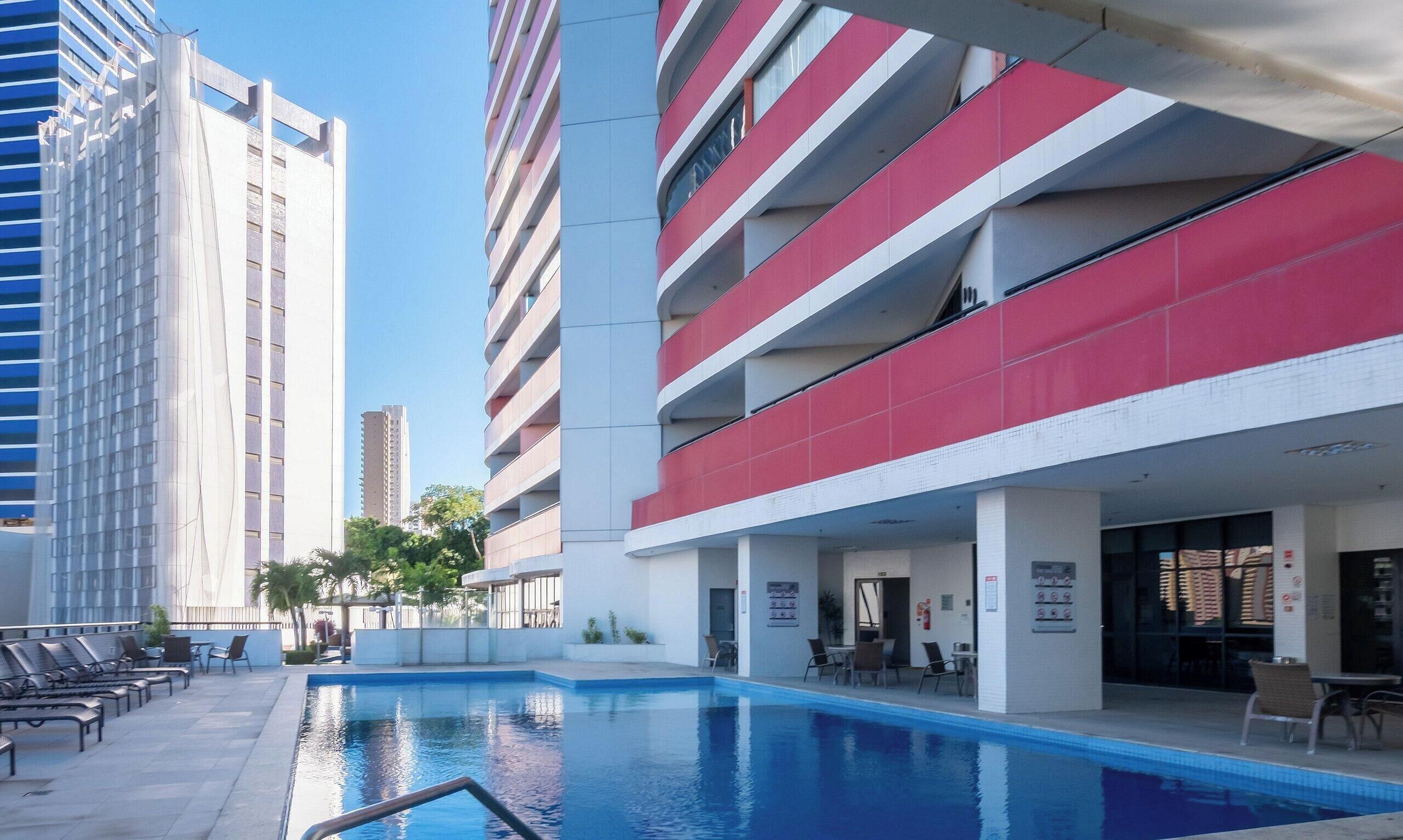 Piscina interna, piscina externa