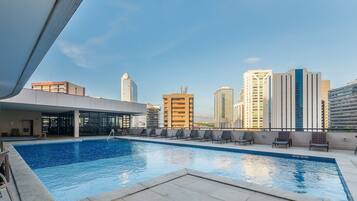 Innenpool, Außenpool