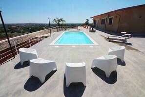 Piscine extérieure