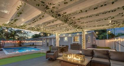 15 Min to Beach|10 Min to Airport|Relax in Private LED Pool|Hot Tub & Sand Court